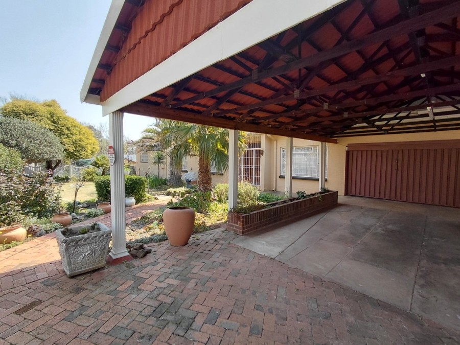 4 Bedroom Property for Sale in Wilgenhof Free State